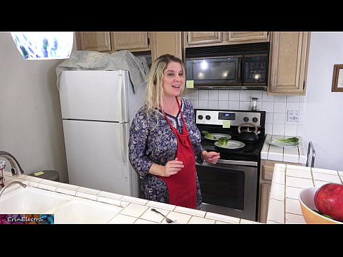 ❤️ A madrasta o ordenha na cozinha antes de sua data ️❌ Porno russo em porno pt-br.appassistance.ru ❌